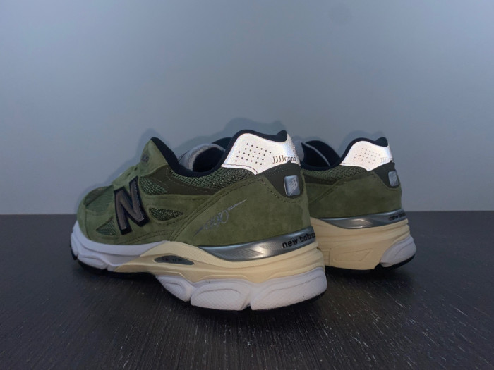 New Balance M990AD3