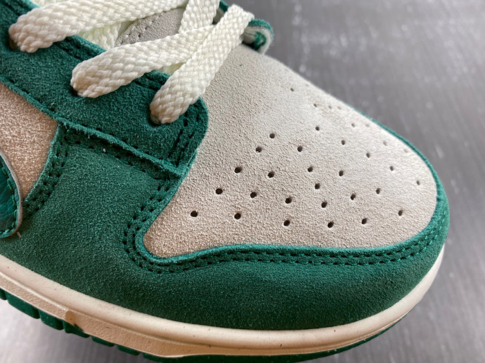 Nike Dunk Low SE 85 Neptune Green  DO9457-101