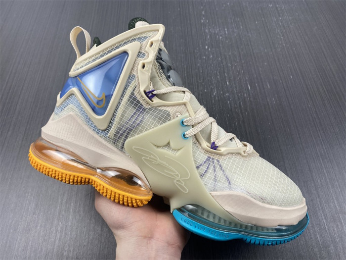 NIKE LEBRON 19 MINNEAPOLIS LAKERS DC9341-200