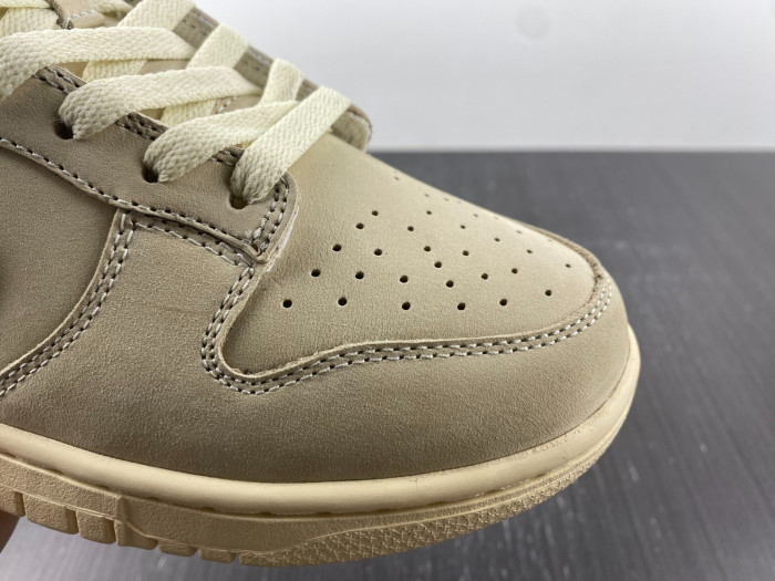 Nike Dunk Low LX Banana - DR5487-100