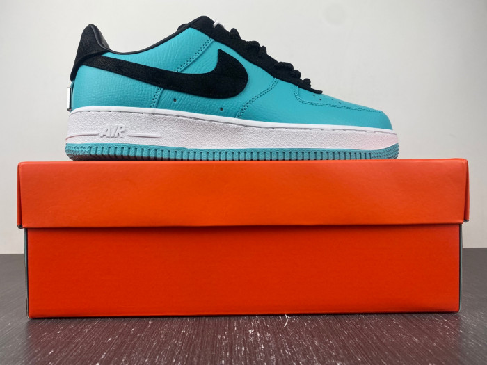 T*f*ny & Co. x Nike Air Force 1 Low DZ1382-002