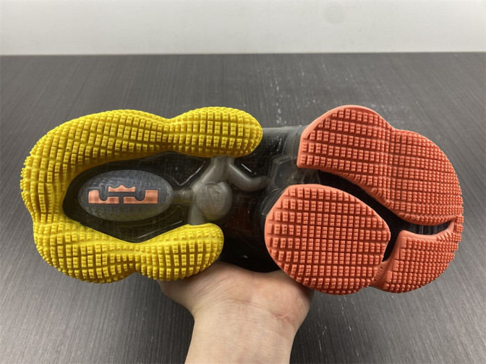 NIKE LEBRON 19 “POLARIZED BLUE” DC9338-400