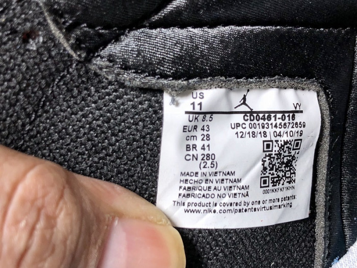 Air Jordan 1 Retro High “Satin Black Toe” CD0461-016