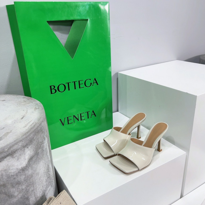 Botteg*Ven*ta Heels