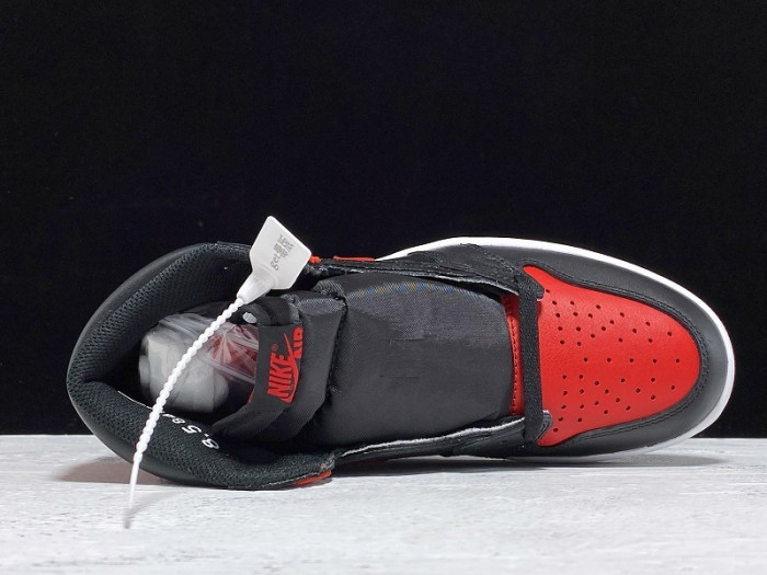 Air Jordan 1 Retro High OG “Banned” 555088-001