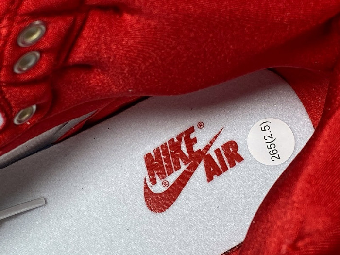 Air Jordan 1 Retro High OG 555088-160