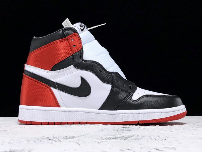 Air Jordan 1 Retro High “Satin Black Toe” CD0461-016