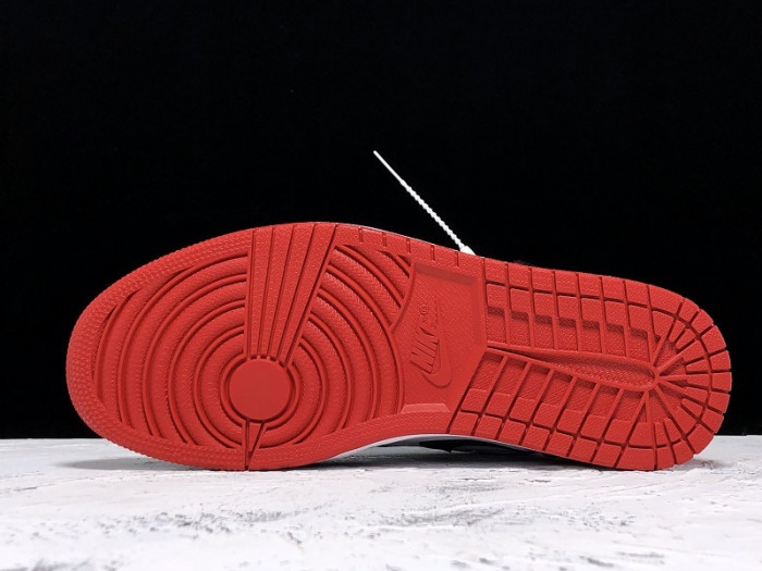 Air Jordan 1 Retro High “Satin Black Toe” CD0461-016