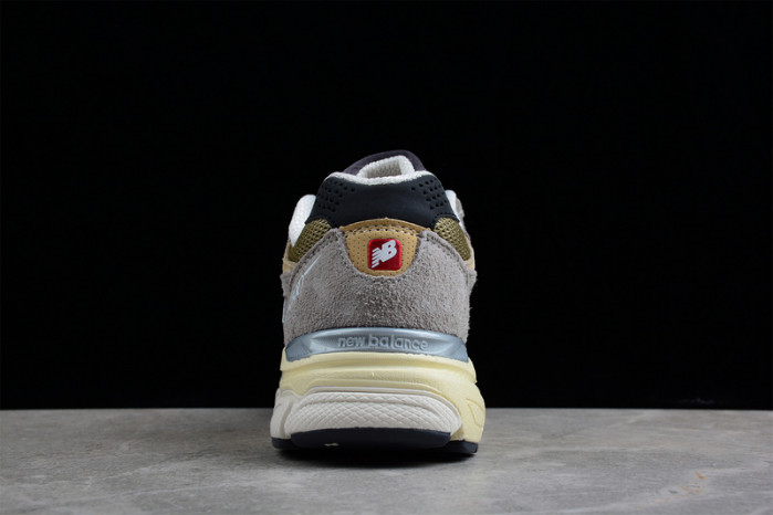 New Balance M990TG3