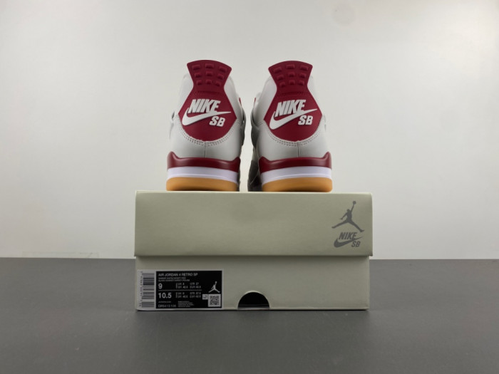 Nike SB x Air Jordan 4 Varsity Red DR5415-106