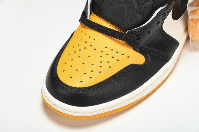 Air Jordan 1 High OG "Yellow Toe" 555088-711