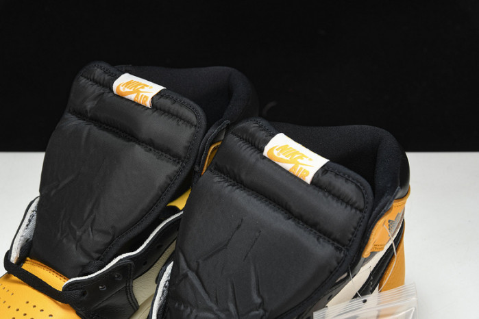 Air Jordan 1 High OG "Yellow Toe" 555088-711