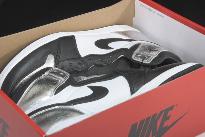Air Jordan 1 Retro High OG Silver Toe CD0461-001