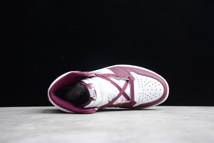 Air Jordan 1 High OG Bordeaux 555088-611