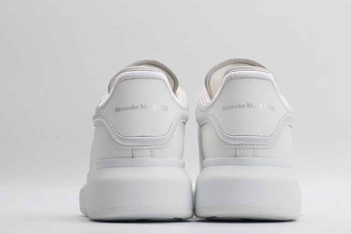 A1exa*der Mcqv*en OVERSIZED