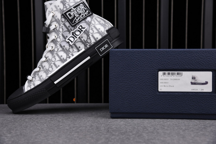 DIO* B23 OBLIQUE HIGH-TOP SNEAKER