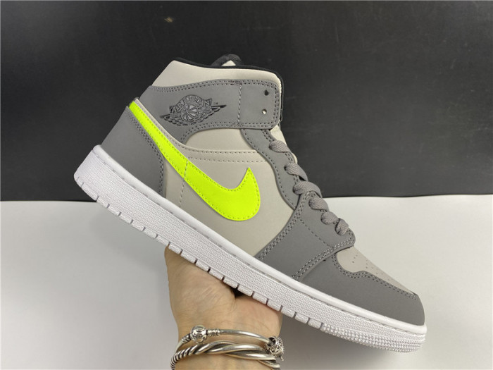 Air Jordan 1 Mid Grey Volt 554724-072