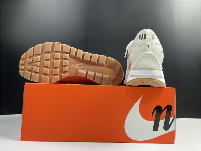 Sacai x Nike Vapor Waffle SP Sail White Gum DD1875-100