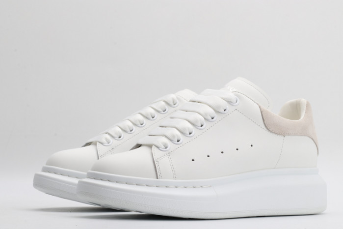 A1exa*der Mcqv*en OVERSIZED