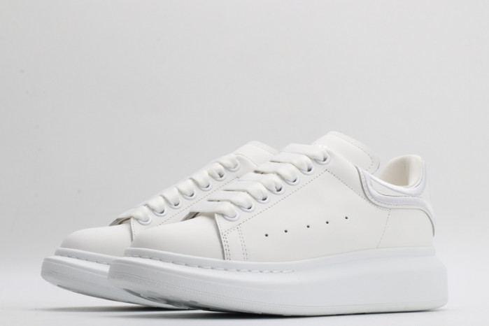 A1exa*der Mcqv*en OVERSIZED