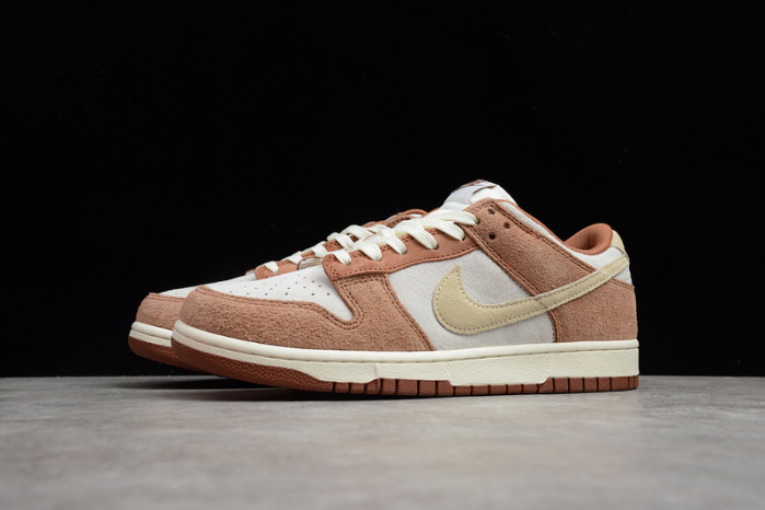 Nike Dunk Low PRM "Medium Curry" DD1390-100