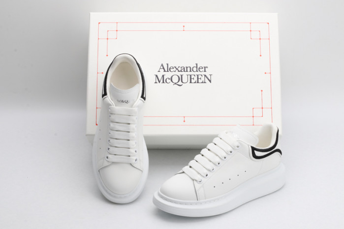 A1exa*der Mcqv*en OVERSIZED