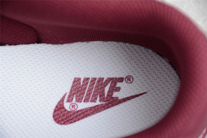 Nike Dunk Low Bordeaux DD1503-108