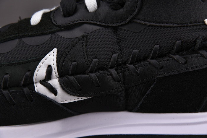 Nike Vaporwaffle sacai Jean Paul Gaultier Black White DH9186-001