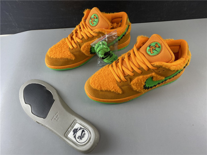 GRATEFUL DEAD X NIKE SB DUNK LOW“ ORANGE BEAR” CJ5378 800