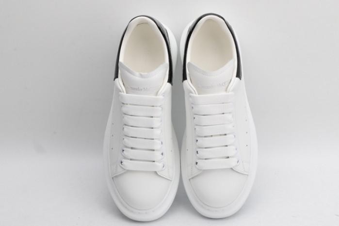 A1exa*der Mcqv*en OVERSIZED