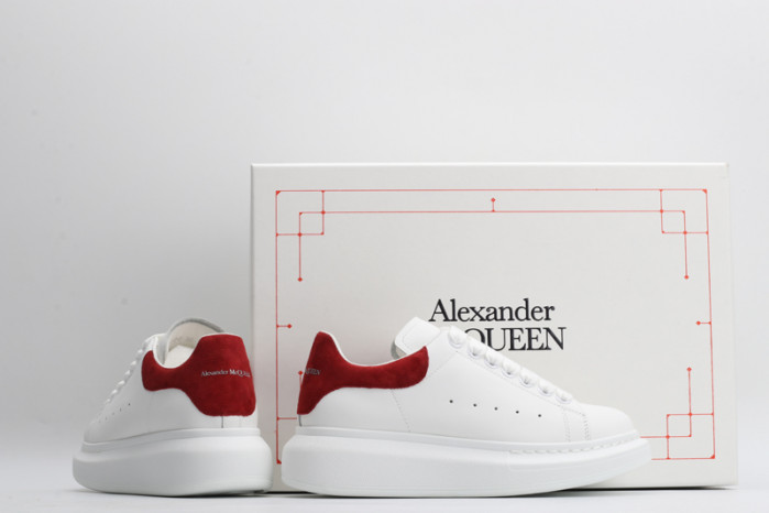 A1exa*der Mcqv*en OVERSIZED