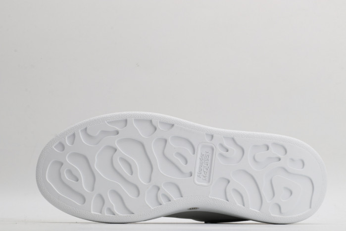 A1exa*der Mcqv*en OVERSIZED