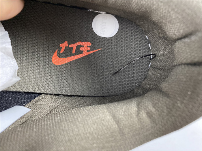 NIKE DUNK LOW TRAVIS SCOTT X PLAYSTATION