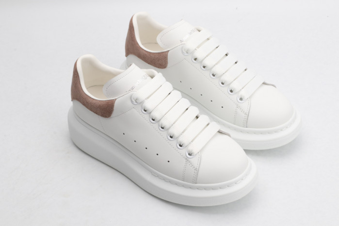 A1exa*der Mcqv*en OVERSIZED