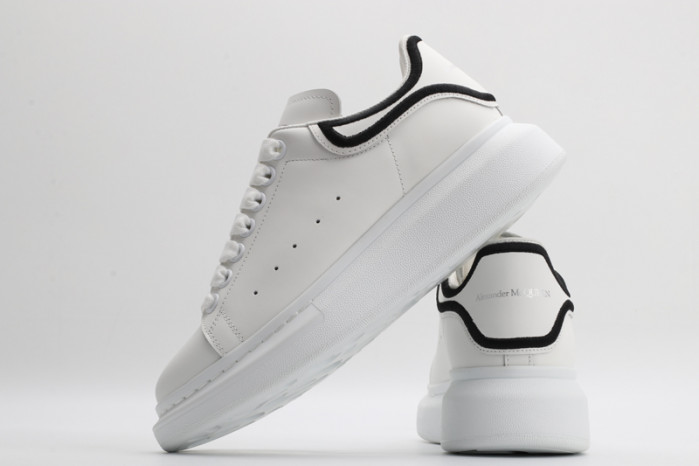 A1exa*der Mcqv*en OVERSIZED