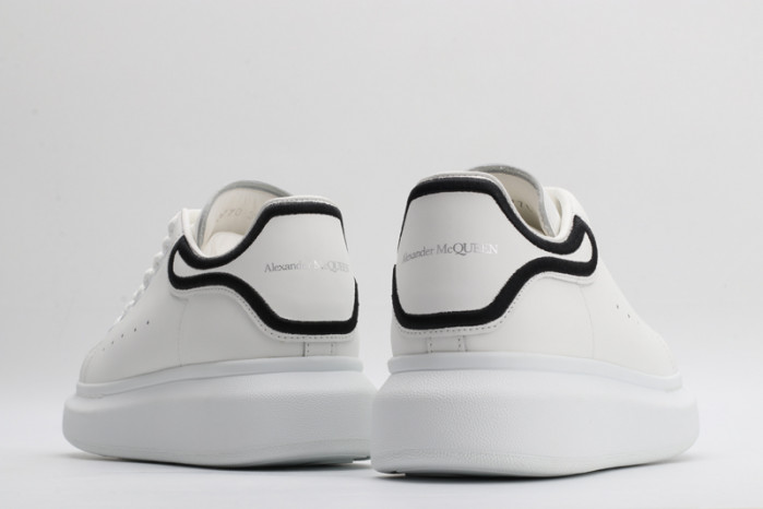 A1exa*der Mcqv*en OVERSIZED