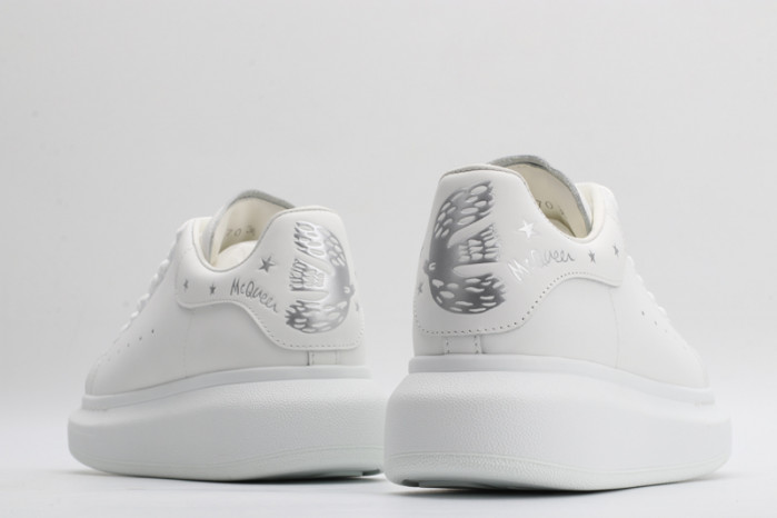 A1exa*der Mcqv*en OVERSIZED