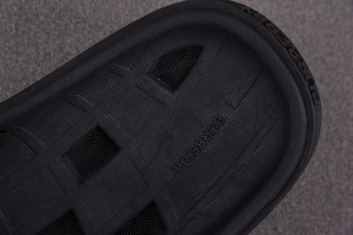 BUBBERY Archieve SANDALS