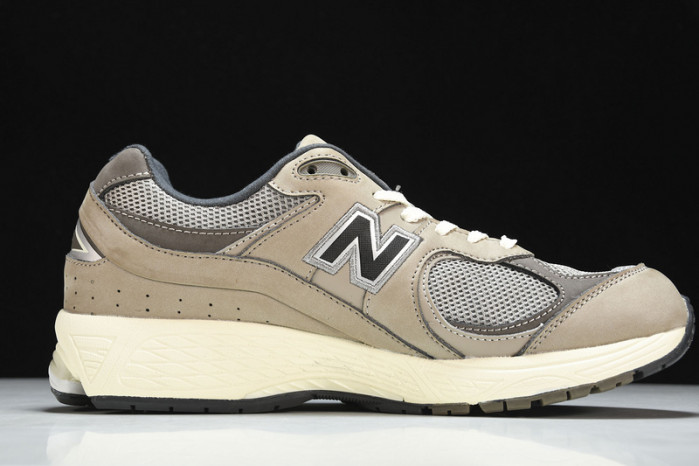 New Balance M2002RAW
