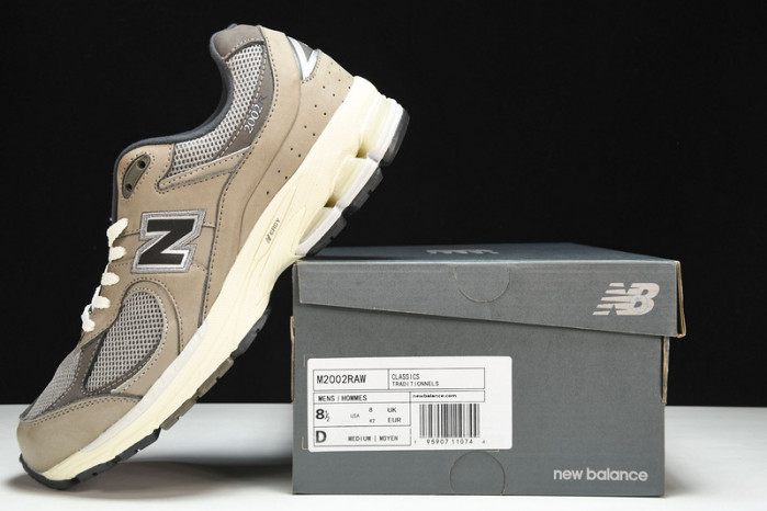 New Balance M2002RAW