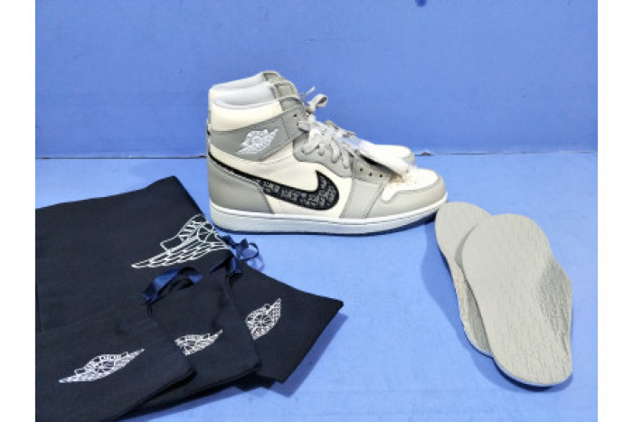 AIR JORDAN 1 HIGH OG CN8607-002 (NEWEST VERSION)