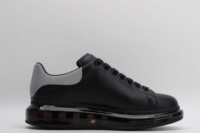 A1exa*der Mcqv*en OVERSIZED