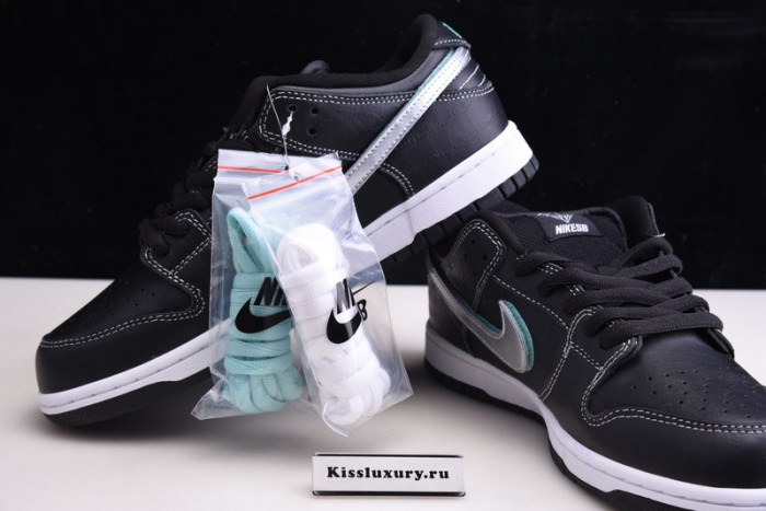 Nike SB Dunk Low Pro OG QS "Black D1am0nd" - BV1310 001