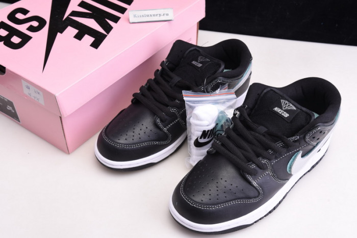 Nike SB Dunk Low Pro OG QS "Black D1am0nd" - BV1310 001