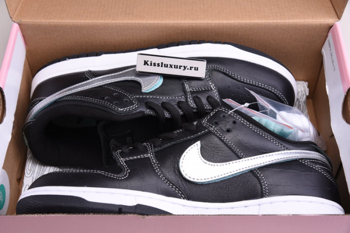 Nike SB Dunk Low Pro OG QS "Black D1am0nd" - BV1310 001