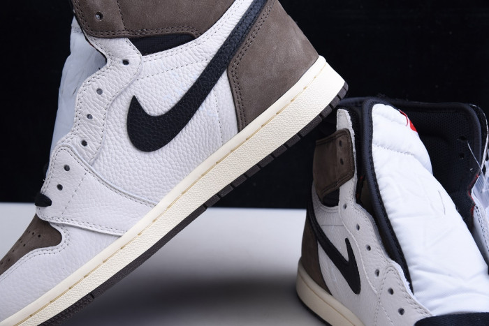 AIR JORDAN 1 RETRO HIGH TRAVIS SCOTT