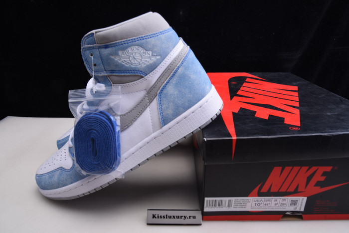 Air Jordan 1 Retro High OG "Hyper Royal" 555088-402