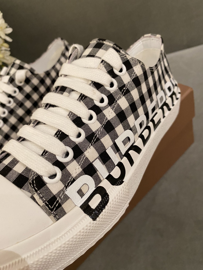BUBERRY SNEAKER