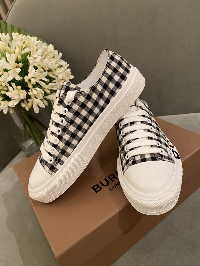 BUBERRY SNEAKER