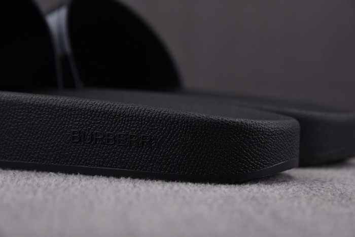 BUBBERY Archieve SANDALS